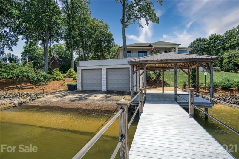 Property image 3 at 7272 Lynbrook Creek Road, Denver, NC 28037