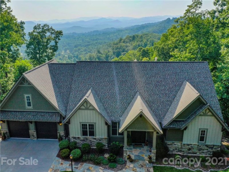 Property image 4 at 1092 Somersby Parkway, Laurel Park, NC 28739