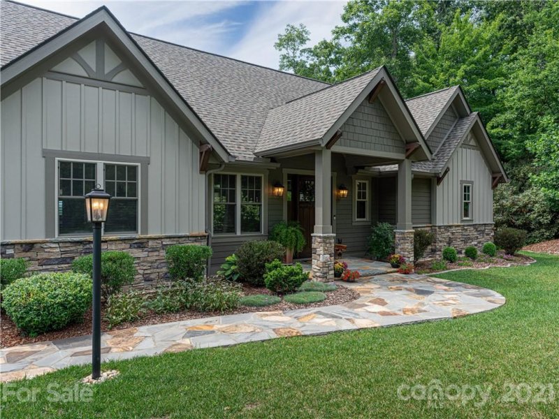 Property image 5 at 1092 Somersby Parkway, Laurel Park, NC 28739