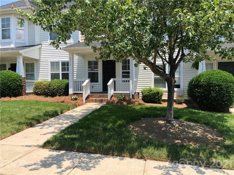 Property image 3 at 6522 Point Comfort Lane, Charlotte, NC 28226