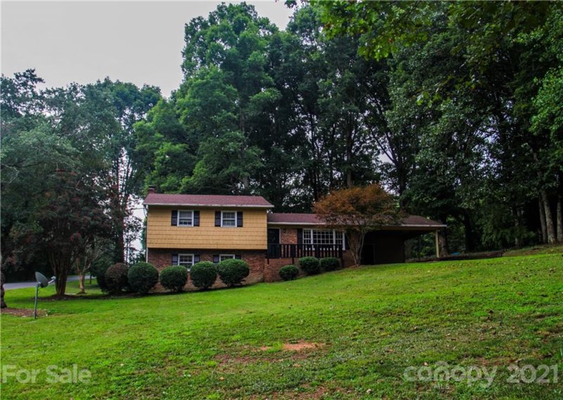 Property image 2 at 1024 Cumberland Drive, Shelby, NC 28150