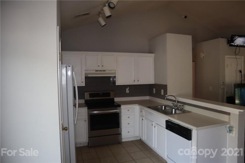 Property image 5 at 6610 Sunman Road, Charlotte, NC 28216