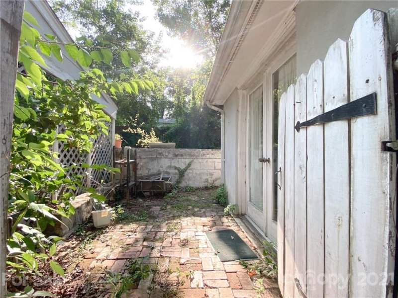 Property image 4 at 608 Ferncliff Lane, Hendersonville, NC 28791