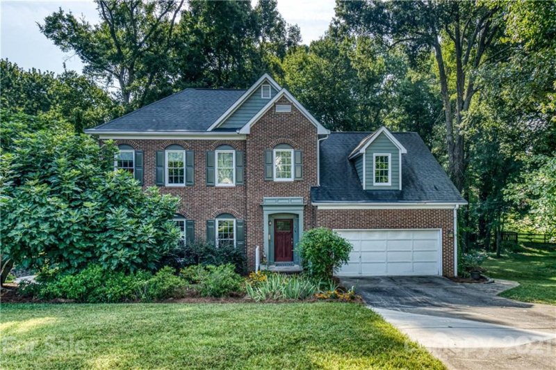 20720 Willow Pond Road