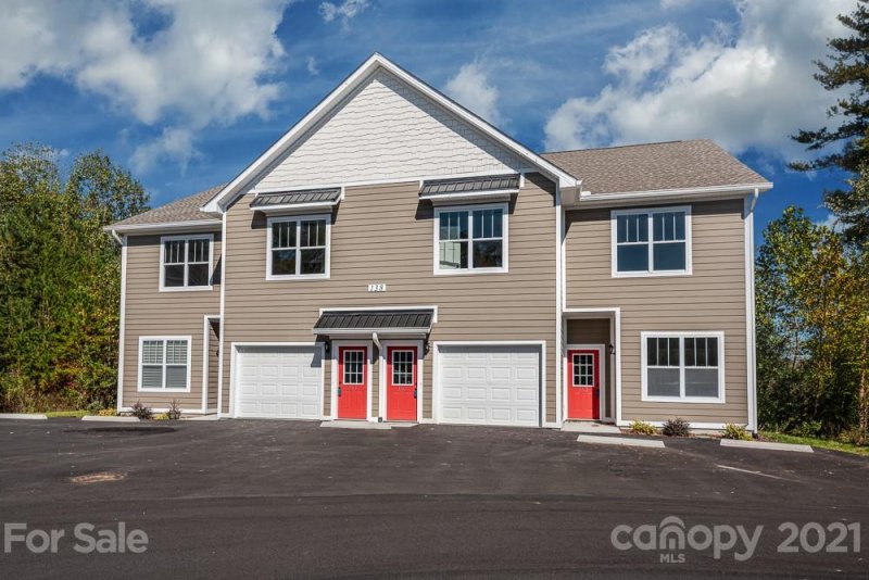 Property image 2 at 138 Foxden Drive, Fletcher, NC 28732