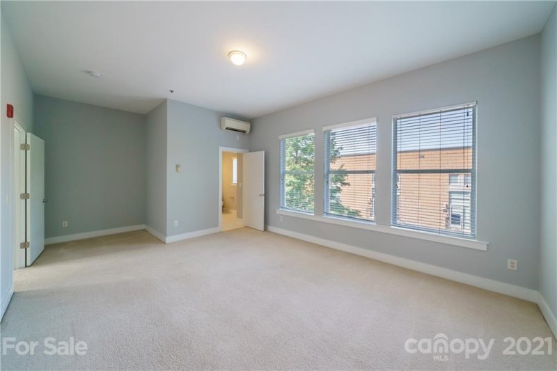 Property image 2 at 914 Hill Street, Charlotte, NC 28208