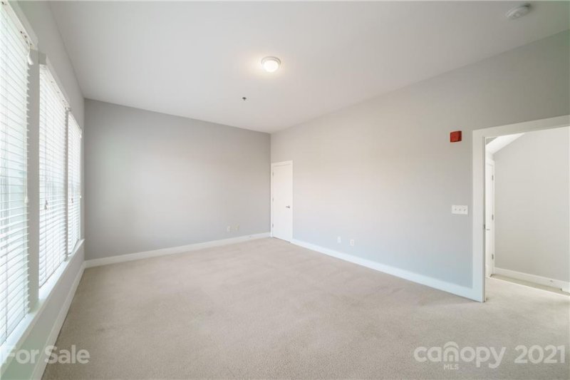 Property image 3 at 914 Hill Street, Charlotte, NC 28208