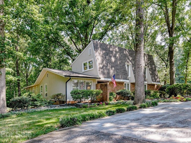 2651 Rolling Hills Drive