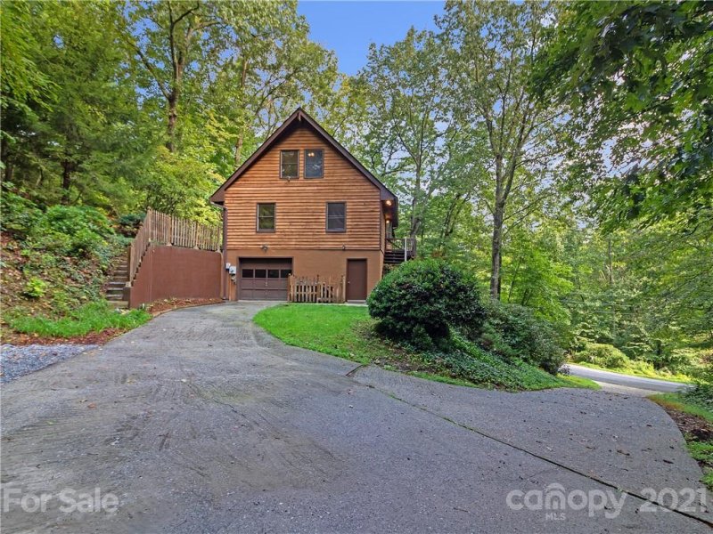 Property image 4 at 113 Deer Run, Hendersonville, NC 28739