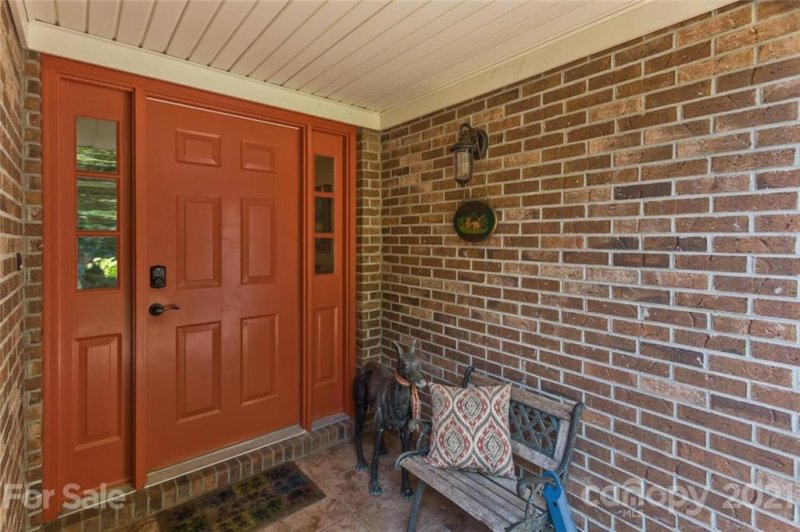 Property image 3 at 309 E Sondley Drive, Asheville, NC 28805