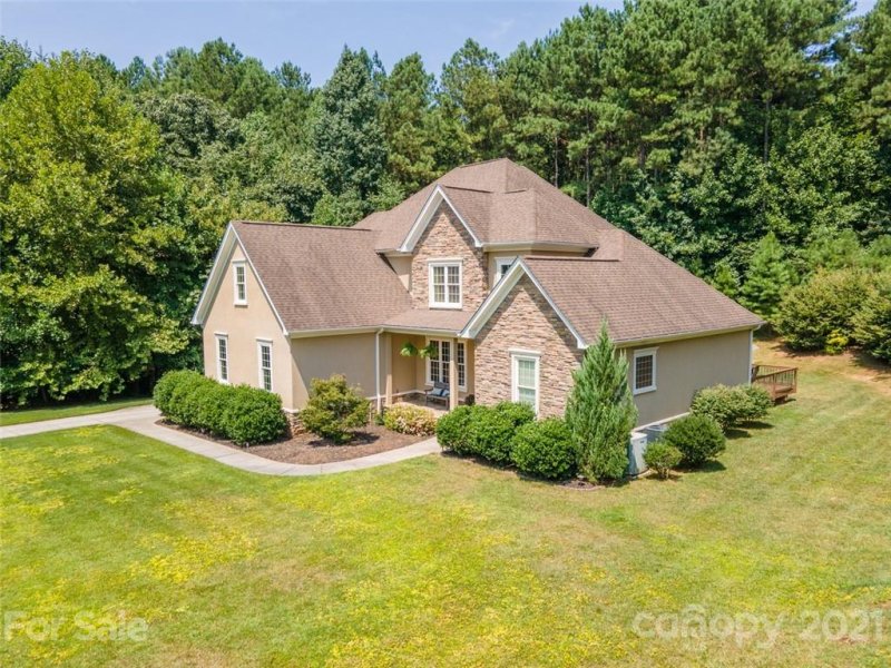 Property image 5 at 123 Waterbury Drive, Mooresville, NC 28117