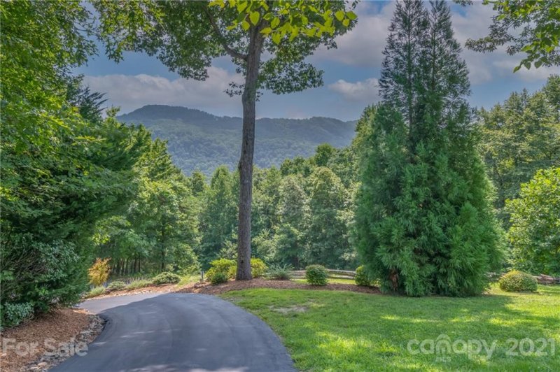 Property image 4 at 21 Pebble Stone Trail, Hendersonville, NC 28792