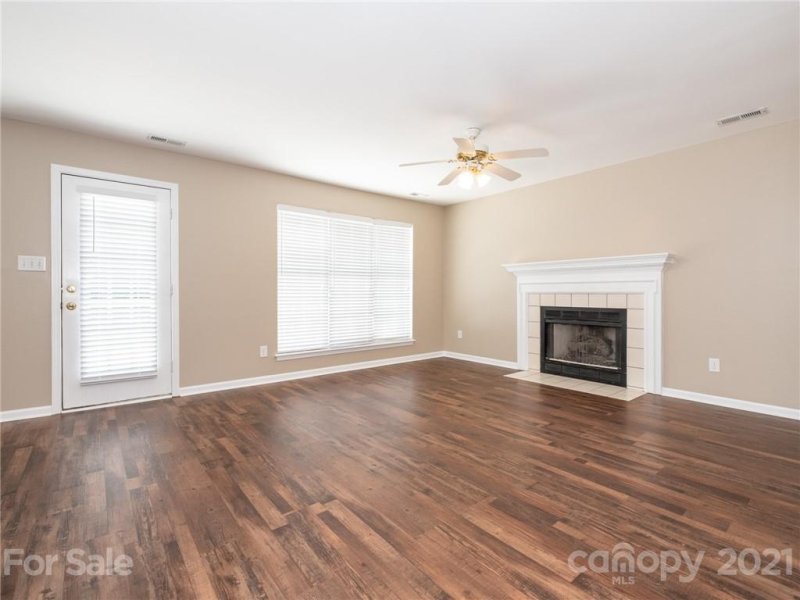 Property image 2 at 14031 Southbridge Forest Drive, Charlotte, NC 28273