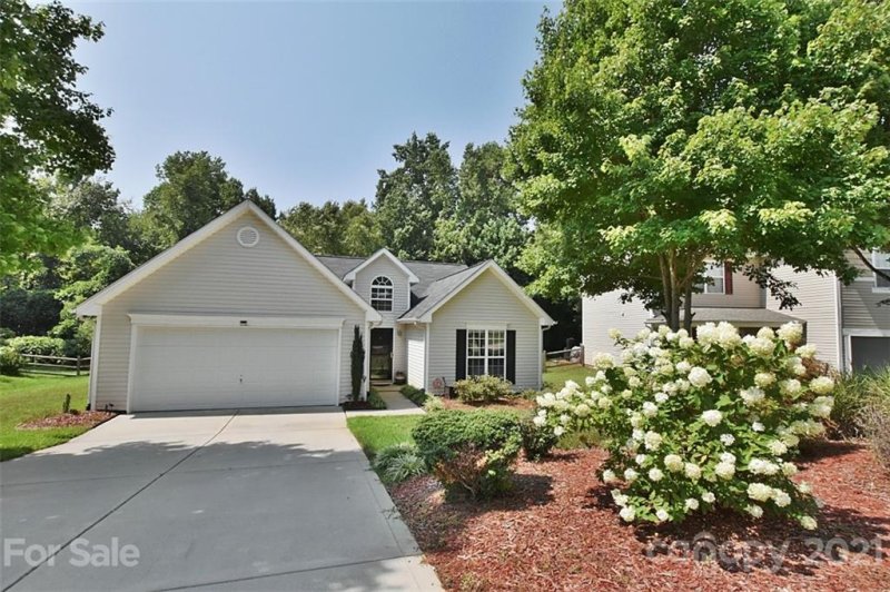 Property image 2 at 1371 Spring View Court, Rock Hill, SC 29732