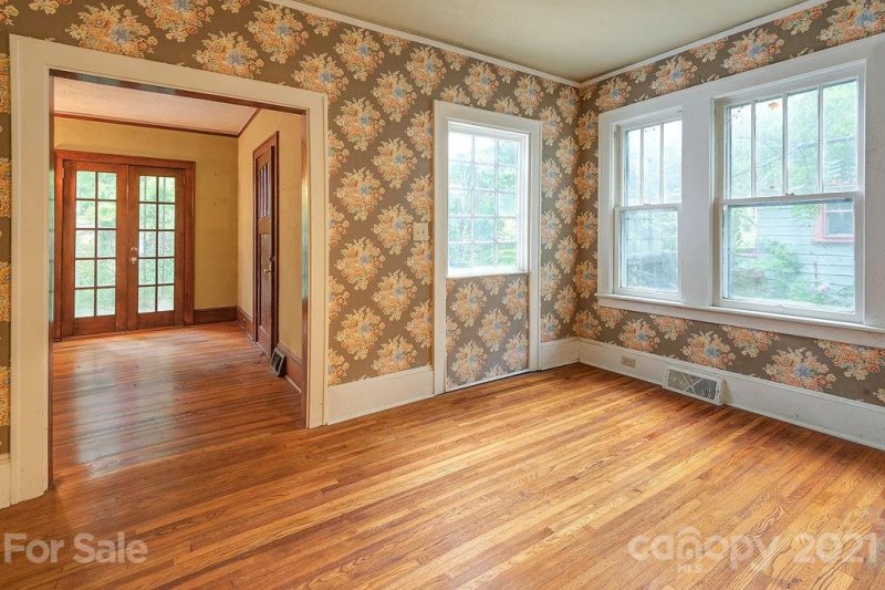 Property image 5 at 89 Dorchester Avenue, Asheville, NC 28806