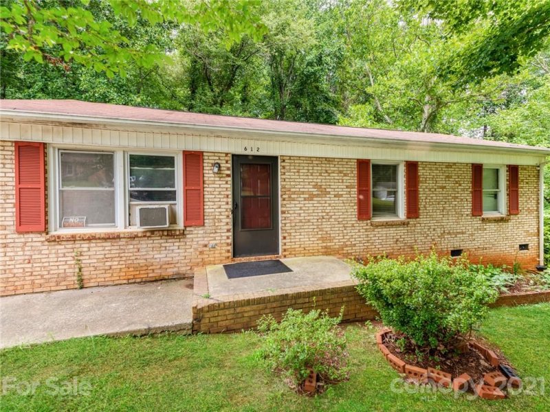 Property image 3 at 612 Colebrook Drive, Gastonia, NC 28052