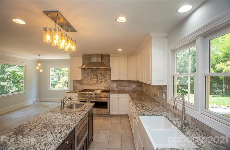 Property image 3 at 10413 Doylestown Road, Matthews, NC 28105