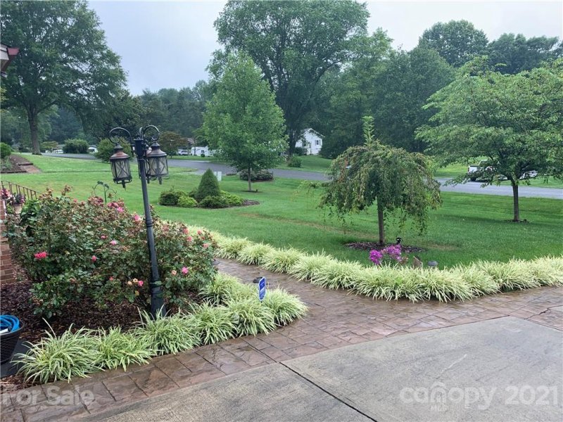 Property image 4 at 304 Melissa Way, Hendersonville, NC 28791