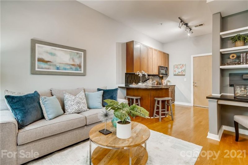 Property image 3 at 525 6th Street, Charlotte, NC 28202