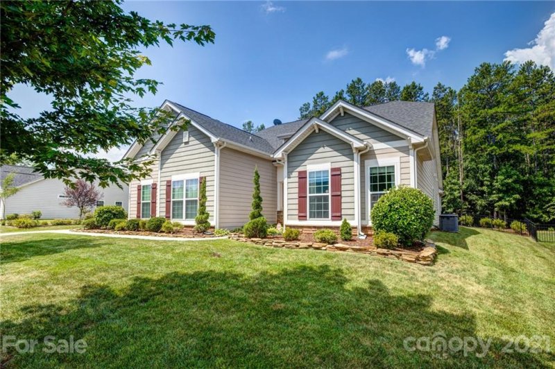 Property image 3 at 5801 Gatekeeper Lane, Mint Hill, NC 28227