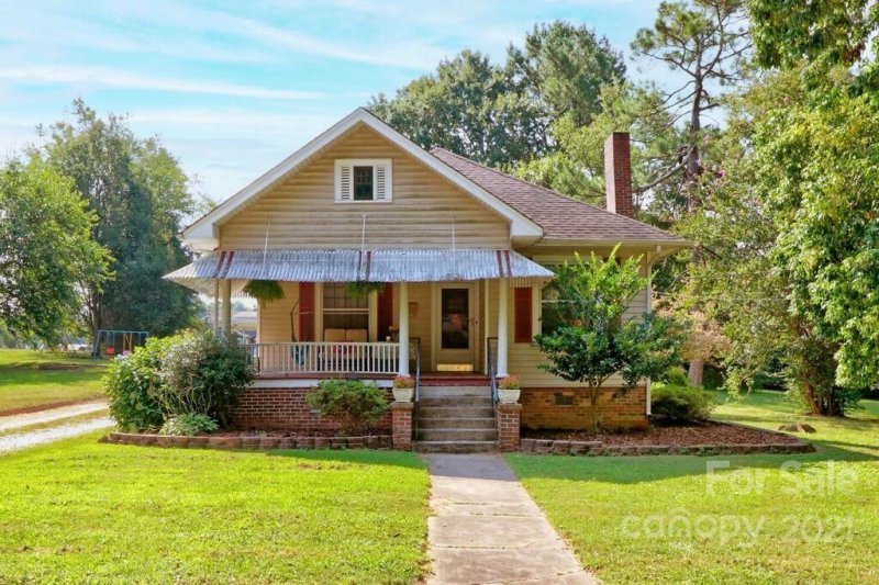 Property image 3 at 223 N Yadkin Avenue, Spencer, NC 28159