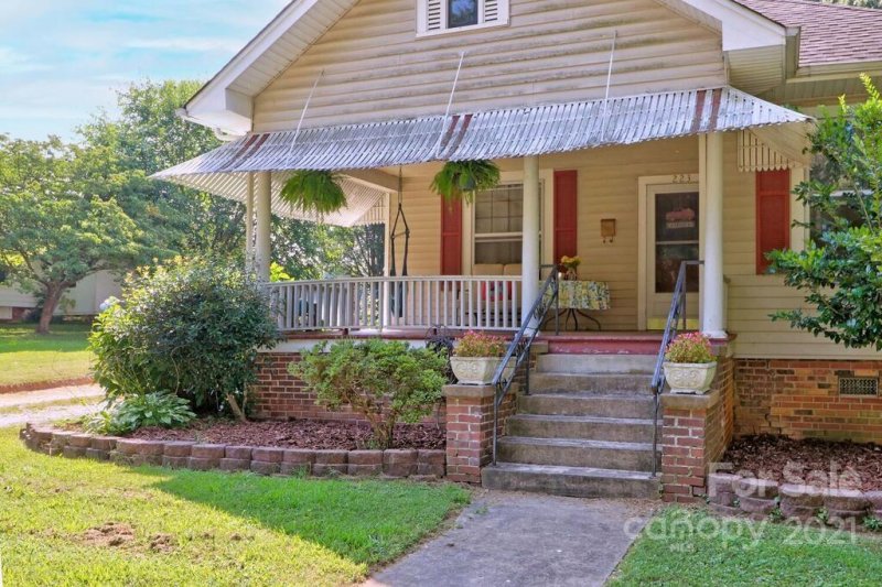 Property image 4 at 223 N Yadkin Avenue, Spencer, NC 28159
