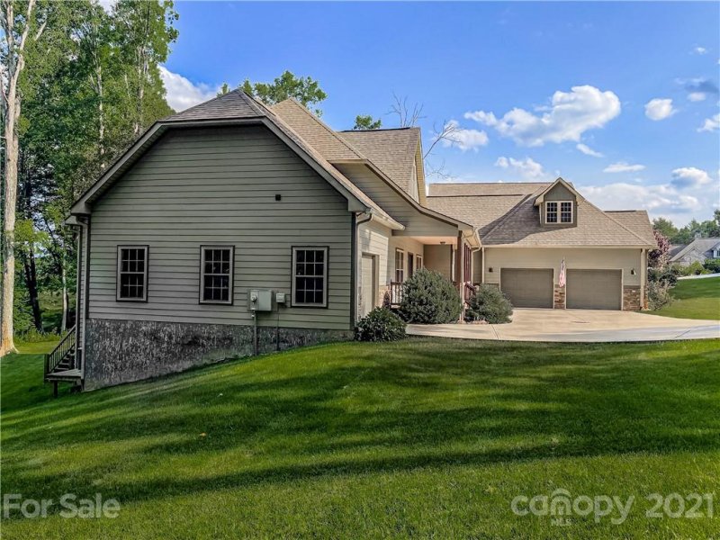 Property image 3 at 41 Bradshaw Lane, Candler, NC 28715