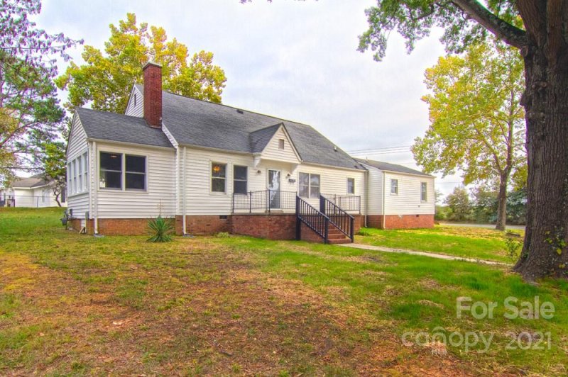 Property image 3 at 593 Washington Lane, Albemarle, NC 28001