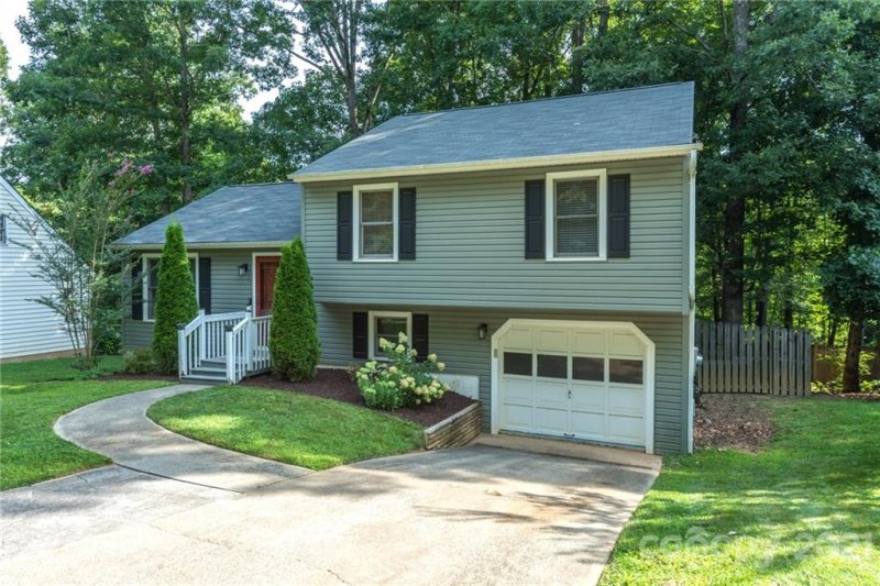 Property image 2 at 19 Spring Hill Drive, Arden, NC 28704