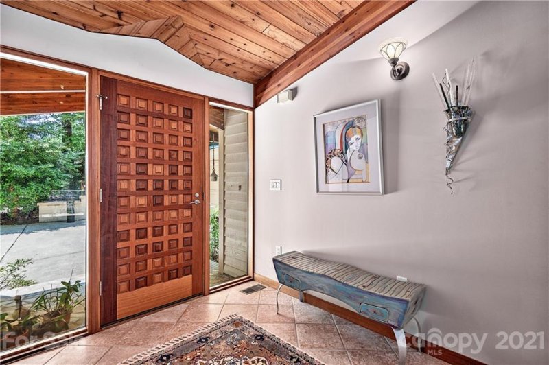 Property image 4 at 131 Buffalo Trail, Asheville, NC 28805