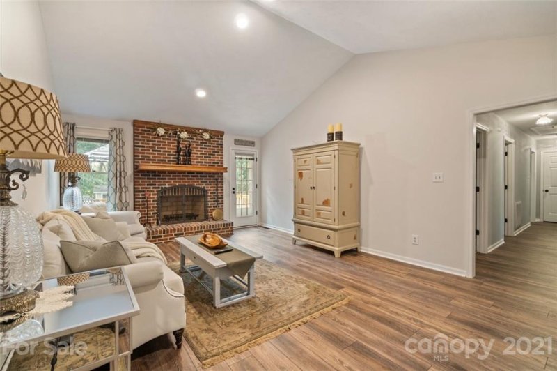Property image 3 at 7082 Forest Hills Drive, Denver, NC 28037