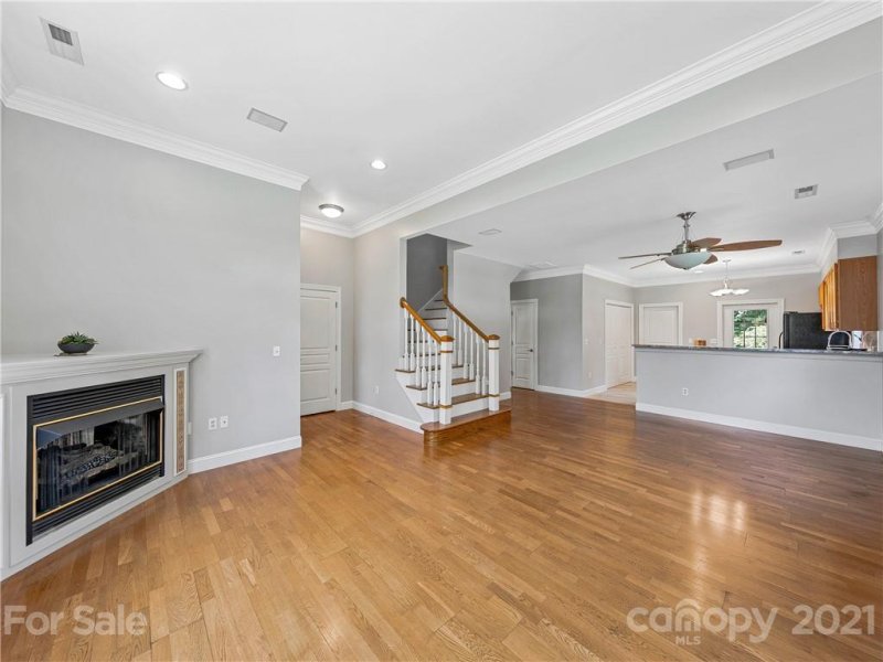 Property image 3 at 38 Trafalgar Circle, Asheville, NC 28805