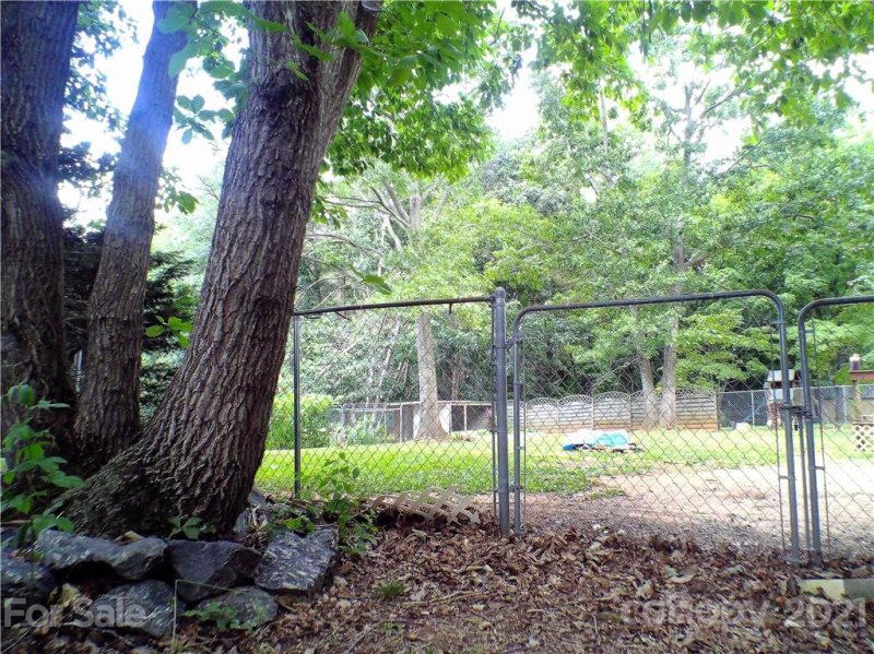 Property image 5 at 3411 Stony Brook Circle, Newton, NC 28658