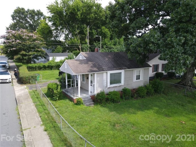 Property image 4 at 1914 Double Oaks Road, Charlotte, NC 28206