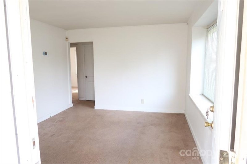 Property image 5 at 1914 Double Oaks Road, Charlotte, NC 28206