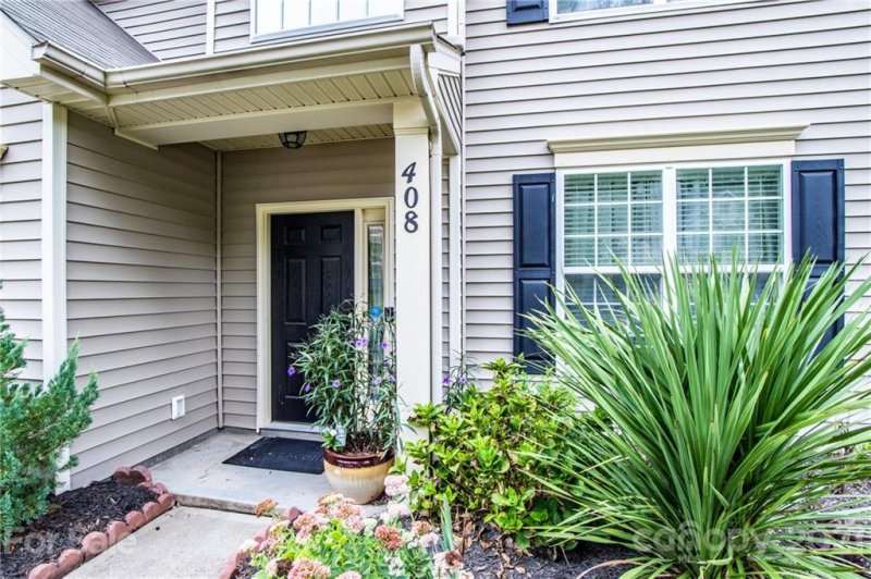 Property image 2 at 408 Rook Road, Charlotte, NC 28216