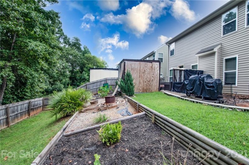 Property image 3 at 408 Rook Road, Charlotte, NC 28216