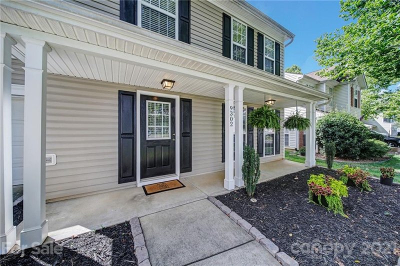 Property image 2 at 9302 Chastain Walk Drive, Charlotte, NC 28216