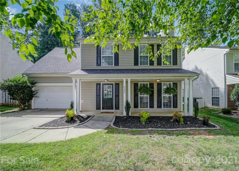 Property image 3 at 9302 Chastain Walk Drive, Charlotte, NC 28216