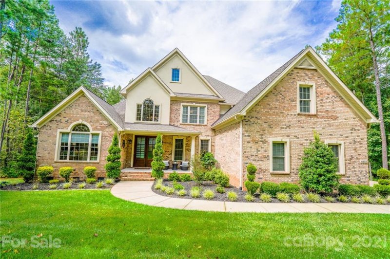 6651 Harbor Oaks Drive