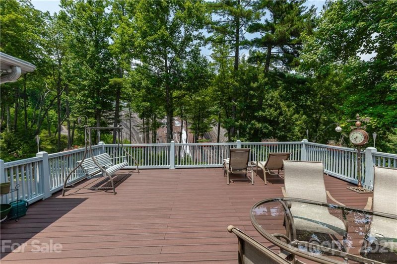 Property image 3 at 11 Lower Tanglewood Road, Lake Toxaway, NC 28747