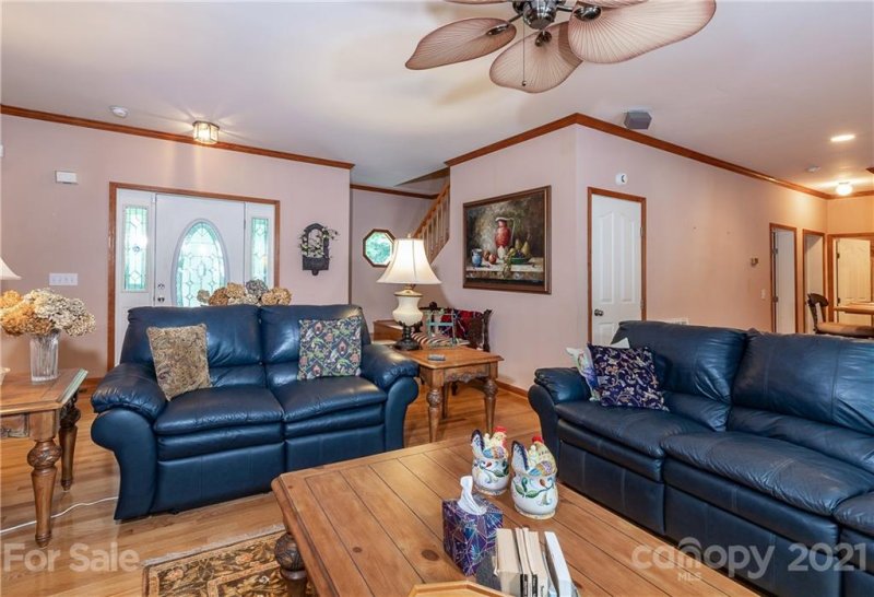 Property image 4 at 11 Lower Tanglewood Road, Lake Toxaway, NC 28747