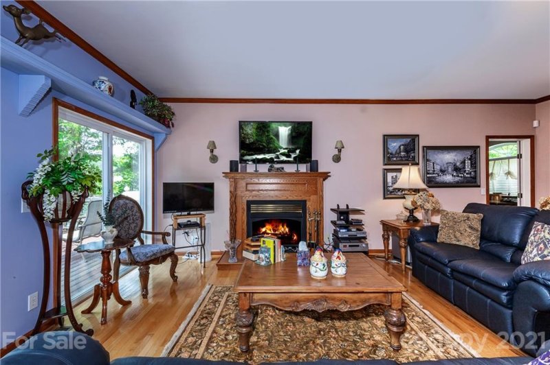 Property image 5 at 11 Lower Tanglewood Road, Lake Toxaway, NC 28747