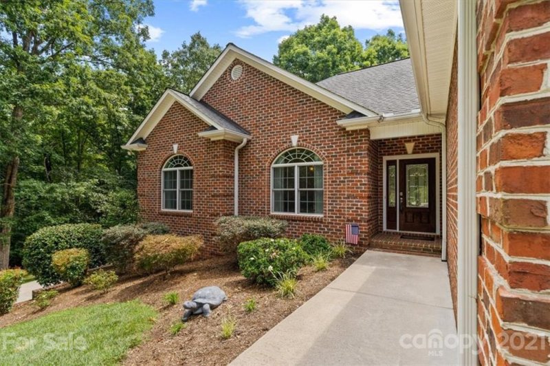Property image 3 at 15 Waterford Court, Granite Falls, NC 28630