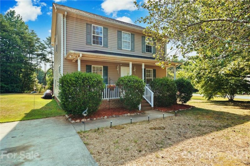 Property image 3 at 3714 Navajo Drive, Maiden, NC 28650