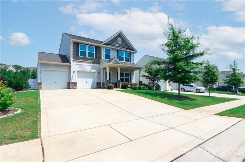 Property image 3 at 408 Moses Rhyne Drive, Mount Holly, NC 28120