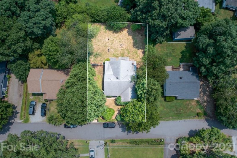 Property image 2 at 5 La Rue Street, Asheville, NC 28806