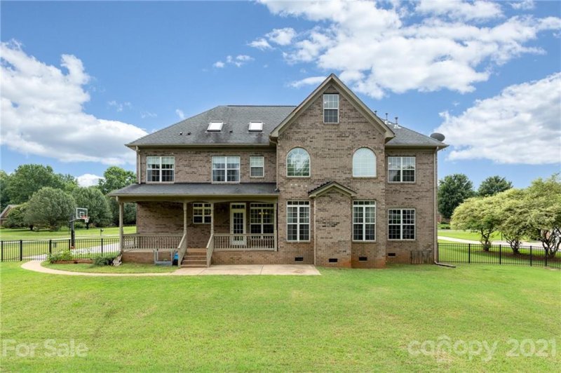 Property image 2 at 7233 Mcewen Place, Mint Hill, NC 28227