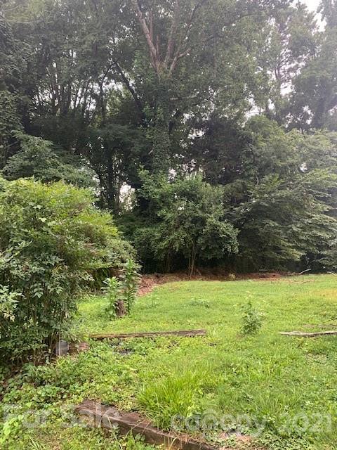 Property image 4 at 325 Neal Drive, Charlotte, NC 28213