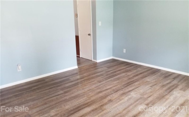 Property image 2 at 603 Dobson Drive, Charlotte, NC 28213